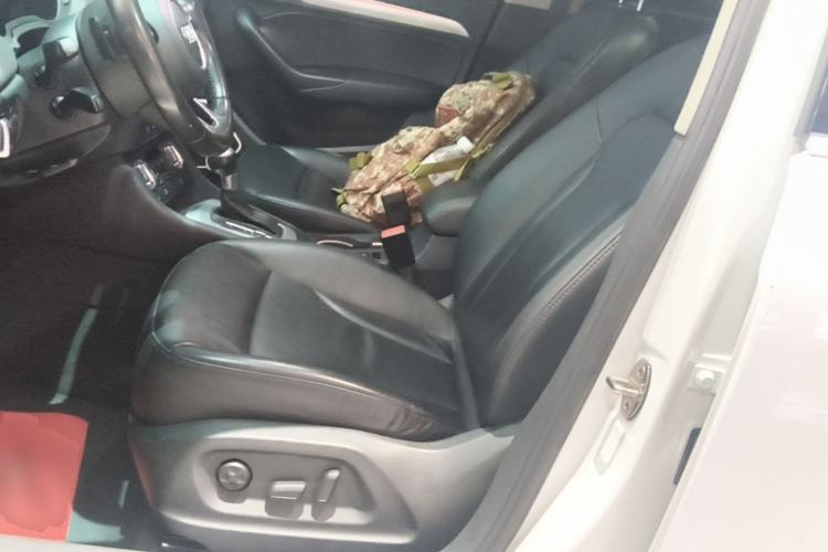Used Audi Q3 2015 35 TFSI quattro Luxury Edition Left Front Seat