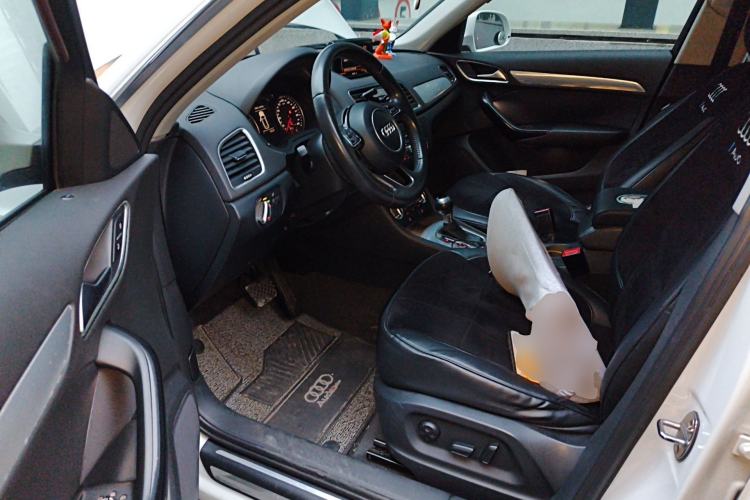 Used Audi Q3 2015 30 TFSI Comfort Model Left Front Seat