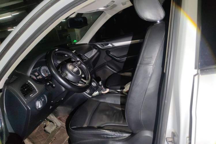 Used Audi Q3 2015 30 TFSI Comfort Model Left Front Seat