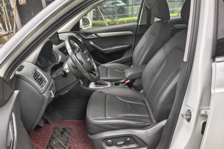 Used Audi Q3 2015 35 TFSI quattro Technology Edition Left Front Seat