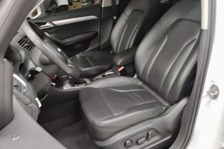 Used Audi Q3 2015 35 TFSI Comfort Model Left Front Seat