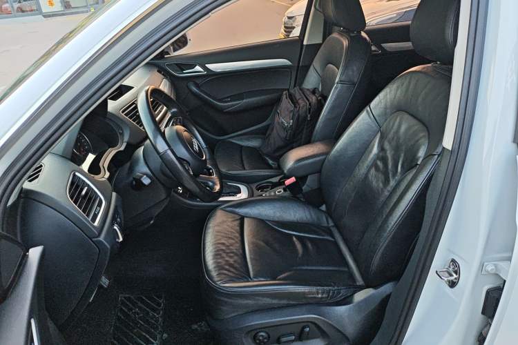 Used Audi Q3 2015 35 TFSI Comfort Model Left Front Seat