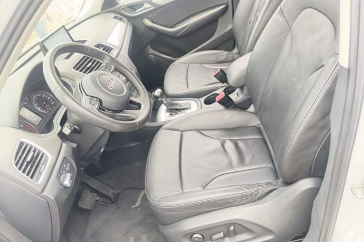 Used Audi Q3 2015 30 TFSI Comfort Model Left Front Seat