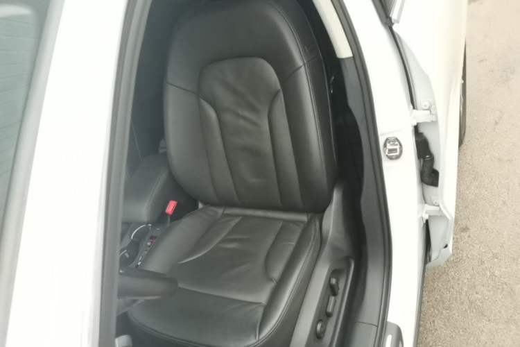 Used Audi Q3 2015 35 TFSI quattro Technology Edition Left Front Seat