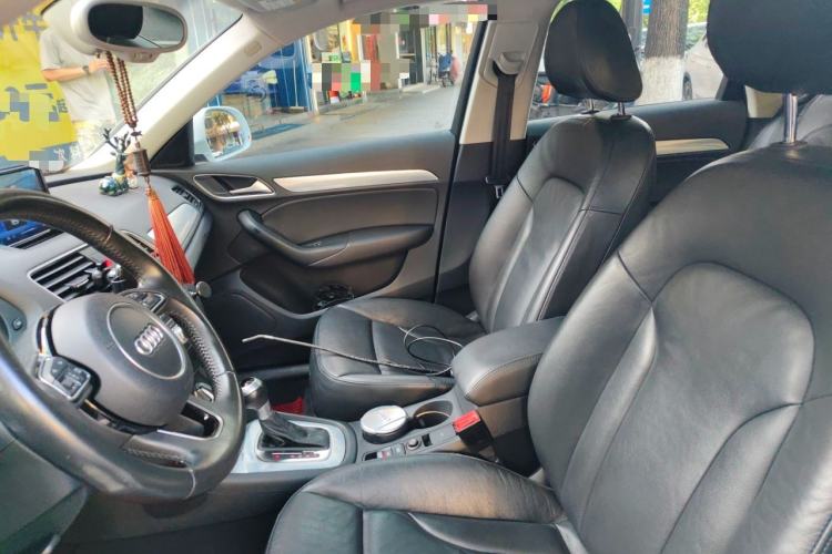 Used Audi Q3 2015 35 TFSI Ambition Edition Left Front Seat