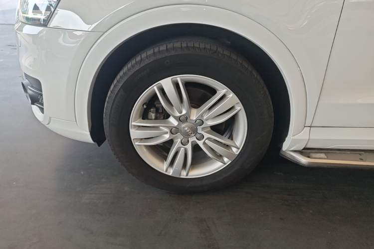 Used Audi Q3 2015 35 TFSI quattro Technology Edition Left Front Wheel Hub