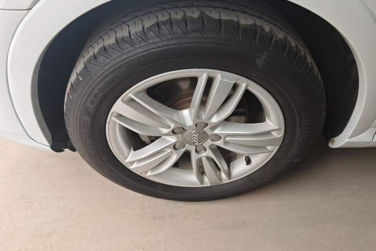 Used Audi Q3 2015 35 TFSI quattro Technology Edition Left Front Wheel Hub