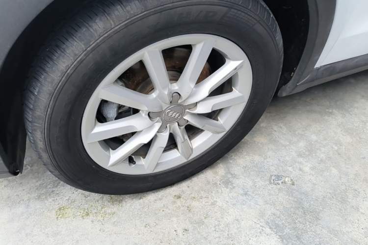Used Audi Q3 2015 35 TFSI Millionth Anniversary Intelligent Edition Left Front Wheel Hub