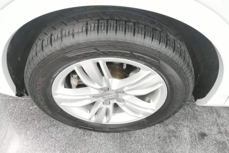 Used Audi Q3 2015 35 TFSI Ambition Edition Left Front Wheel Hub