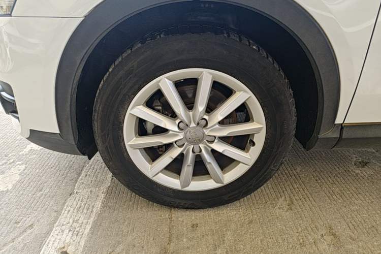 Used Audi Q3 2015 35 TFSI Millionth Anniversary Intelligent Edition Left Front Wheel Hub