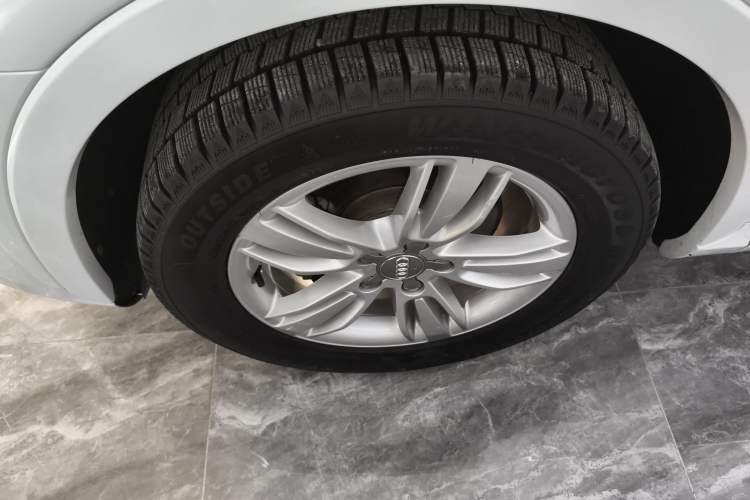 Used Audi Q3 2015 35 TFSI quattro Millionth Anniversary Edition Left Front Wheel Hub