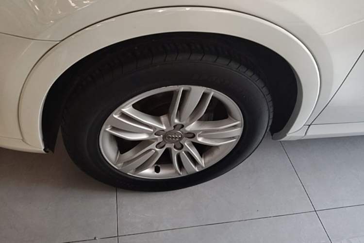Used Audi Q3 2015 35 TFSI quattro Technology Edition Left Front Wheel Hub