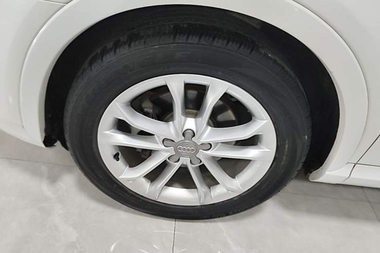 Used Audi Q3 2015 30 TFSI Ambition Edition Left Front Wheel Hub