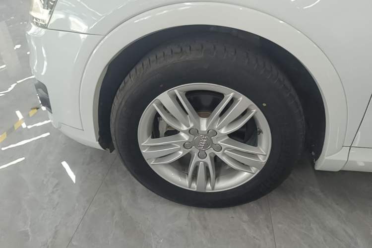 Used Audi Q3 2015 35 TFSI quattro Millionth Anniversary Edition Left Front Wheel Hub
