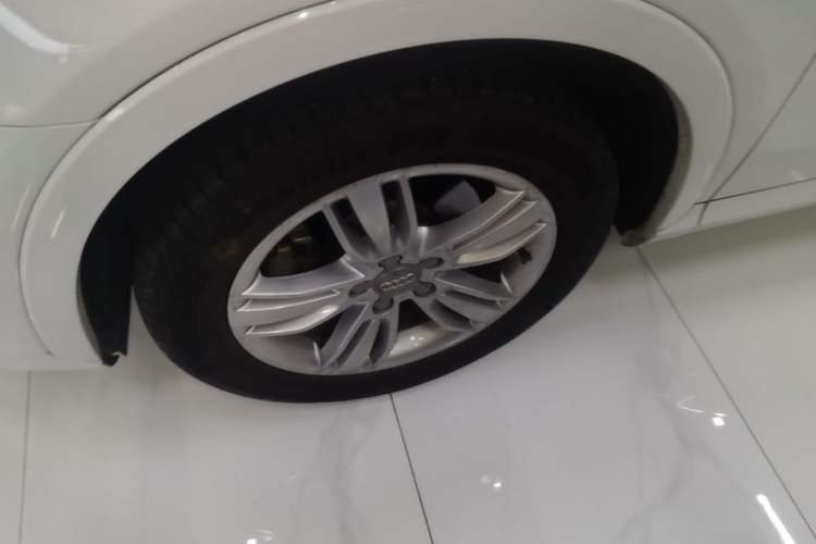 Used Audi Q3 2015 35 TFSI quattro Millionth Anniversary Edition Left Front Wheel Hub