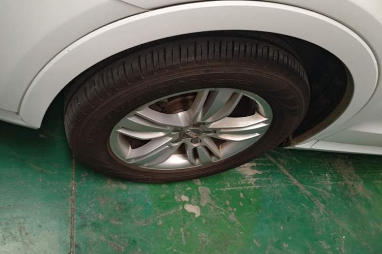 Used Audi Q3 2015 30 TFSI Ambition Edition Left Front Wheel Hub