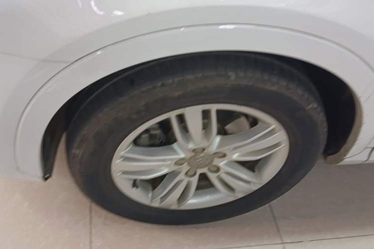 Used Audi Q3 2015 35 TFSI quattro Millionth Anniversary Edition Left Front Wheel Hub