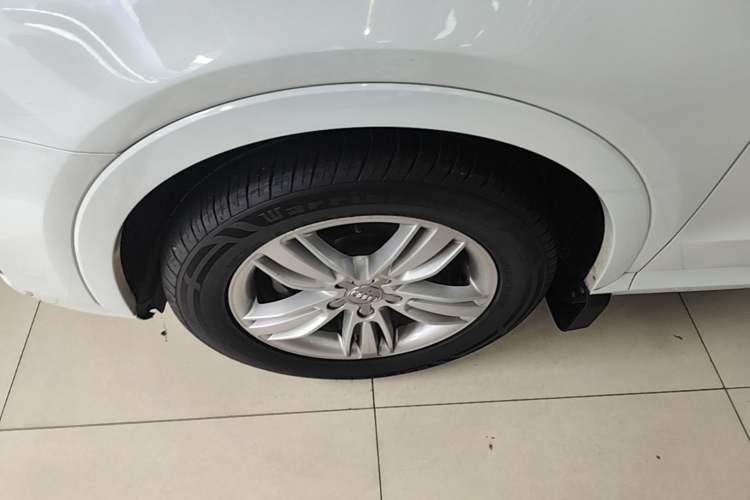 Used Audi Q3 2015 35 TFSI Millionth Anniversary Comfort Model Left Front Wheel Hub