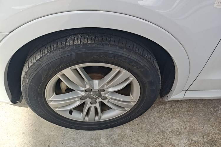 Used Audi Q3 2015 35 TFSI quattro Millionth Anniversary Edition Left Front Wheel Hub