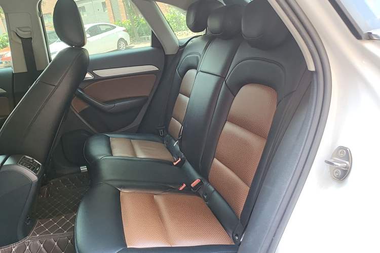 Used Audi Q3 2015 35 TFSI Ambition Edition Left Rear Seat