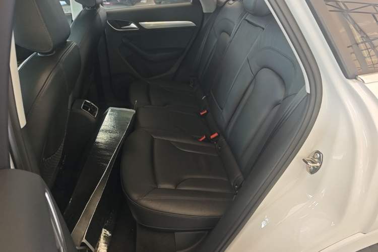 Used Audi Q3 2015 35 TFSI quattro Technology Edition Left Rear Seat