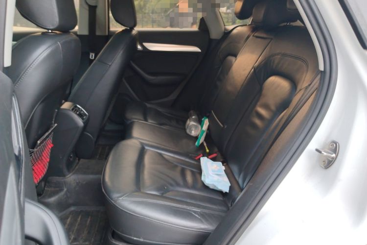 Used Audi Q3 2015 35 TFSI Comfort Model Left Rear Seat