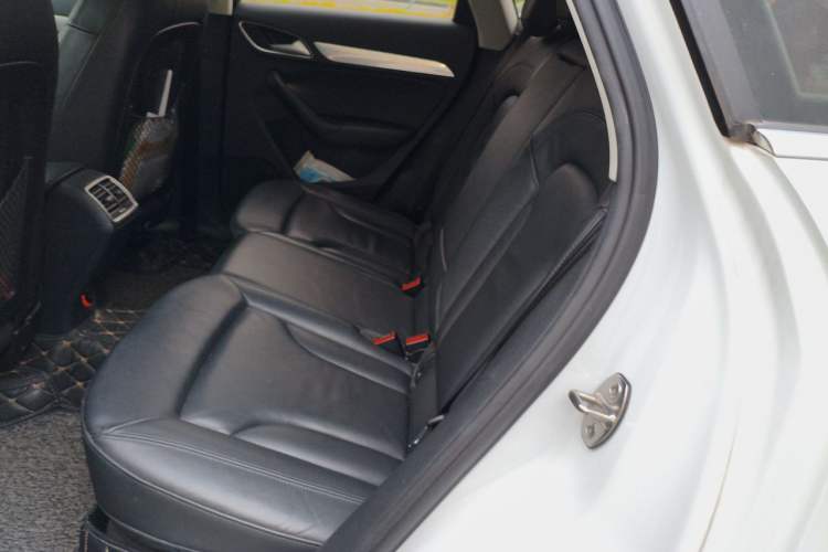 Used Audi Q3 2015 30 TFSI Comfort Model Left Rear Seat