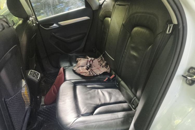 Used Audi Q3 2015 35 TFSI Comfort Model Left Rear Seat