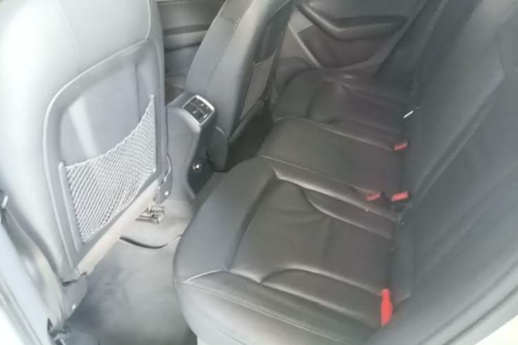 Used Audi Q3 2015 35 TFSI Comfort Model Left Rear Seat