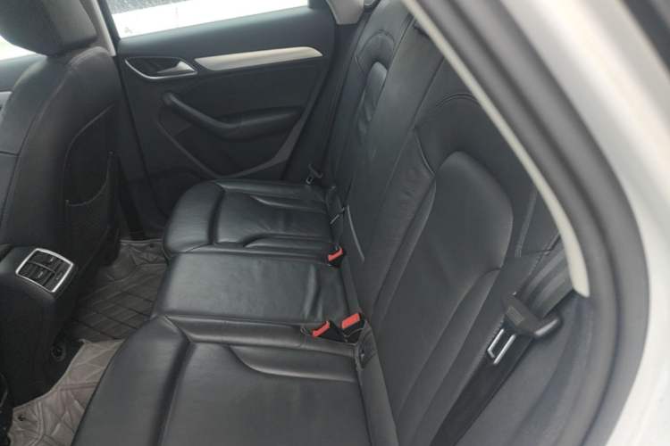 Used Audi Q3 2015 30 TFSI Comfort Model Left Rear Seat