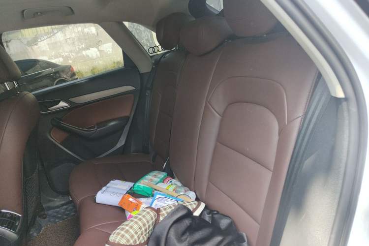 Used Audi Q3 2015 30 TFSI Comfort Model Left Rear Seat