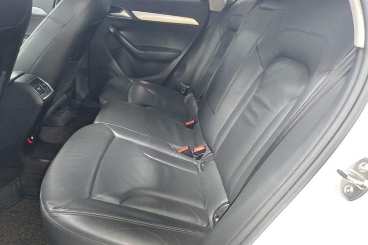 Used Audi Q3 2015 30 TFSI Comfort Model Left Rear Seat