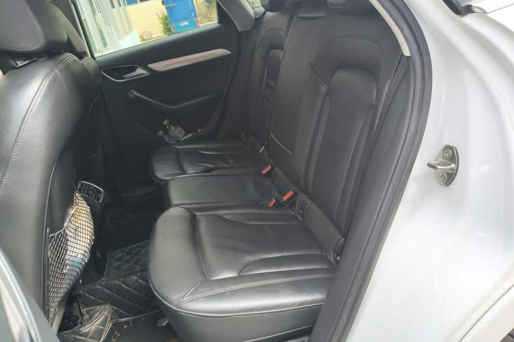 Used Audi Q3 2015 35 TFSI quattro Technology Edition Left Rear Seat