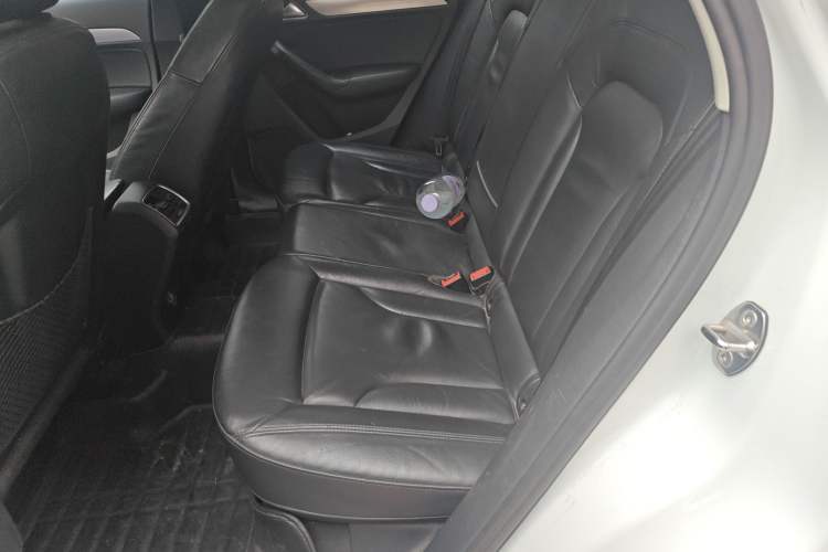 Used Audi Q3 2015 35 TFSI quattro Technology Edition Left Rear Seat