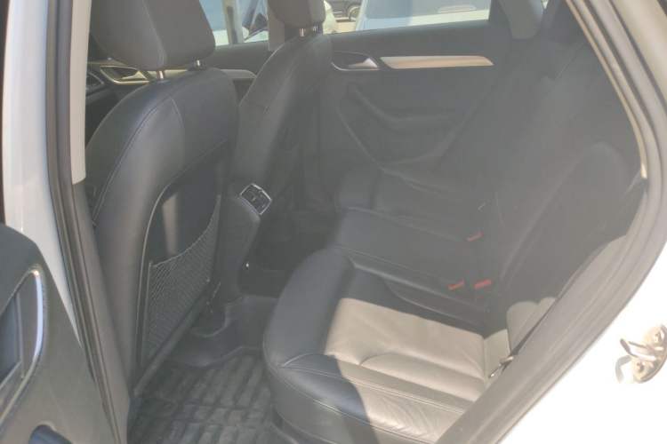 Used Audi Q3 2015 35 TFSI Comfort Model Left Rear Seat
