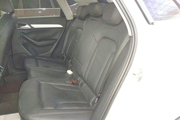 Used Audi Q3 2015 35 TFSI quattro Technology Edition Left Rear Seat