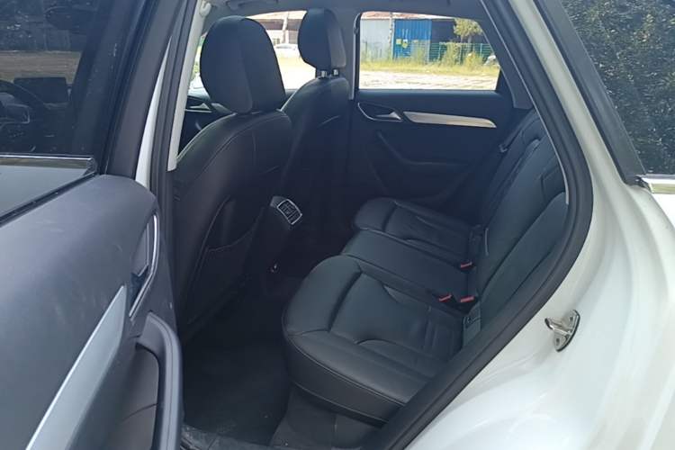 Used Audi Q3 2015 35 TFSI Comfort Model Left Rear Seat
