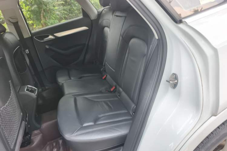 Used Audi Q3 2015 35 TFSI Comfort Model Left Rear Seat