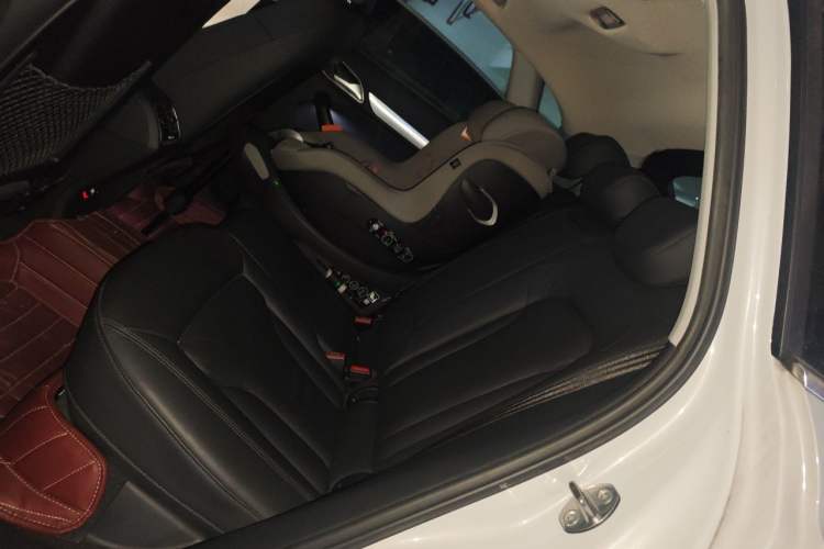 Used Audi Q3 2015 35 TFSI Comfort Model Left Rear Seat