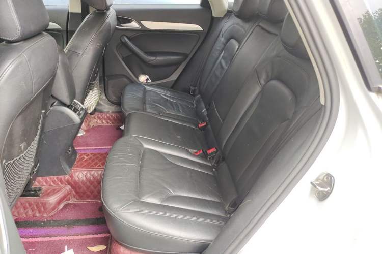 Used Audi Q3 2015 35 TFSI Comfort Model Left Rear Seat