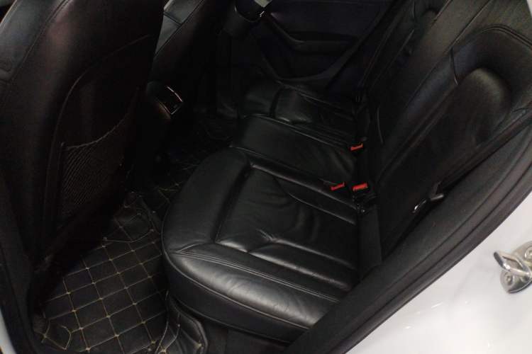 Used Audi Q3 2015 35 TFSI quattro Technology Edition Left Rear Seat