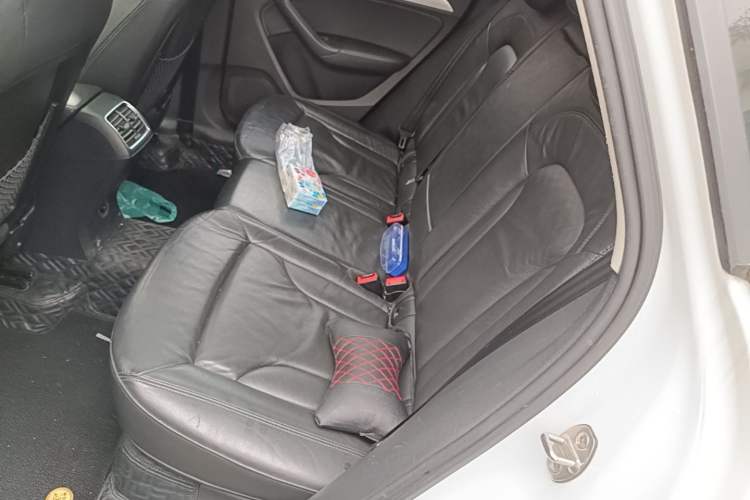 Used Audi Q3 2015 30 TFSI Comfort Model Left Rear Seat