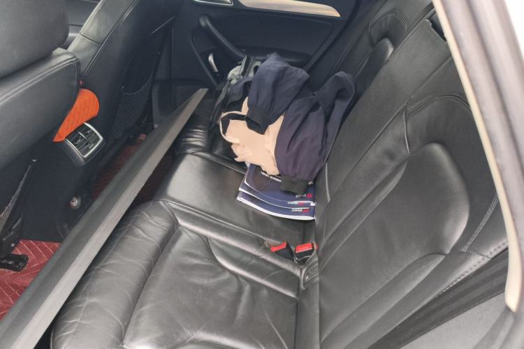 Used Audi Q3 2015 35 TFSI quattro Technology Edition Left Rear Seat