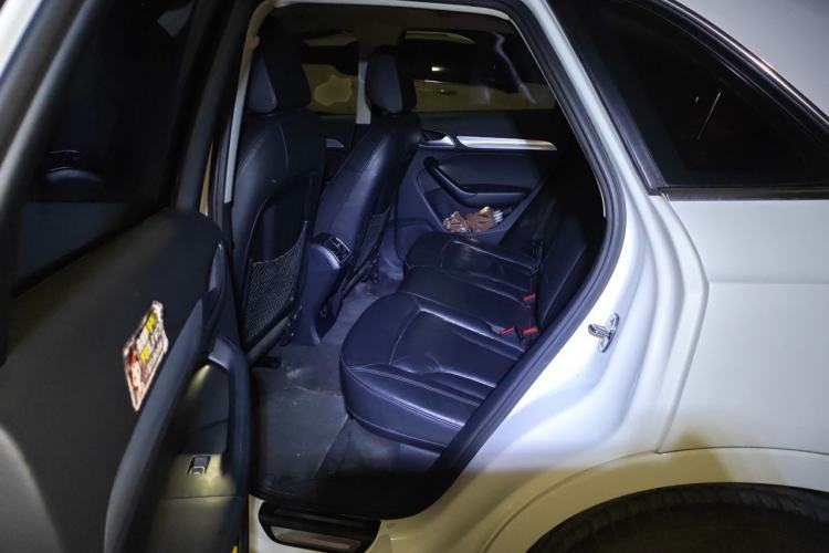 Used Audi Q3 2015 35 TFSI Comfort Model Left Rear Seat