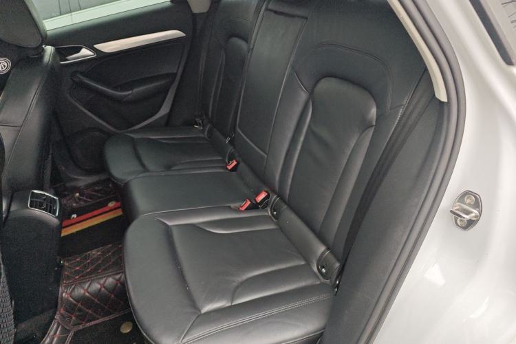 Used Audi Q3 2015 35 TFSI Comfort Model Left Rear Seat