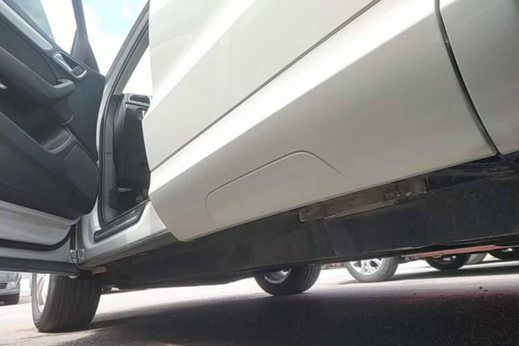 Used Audi Q3 2015 35 TFSI Comfort Model Left Side Sill