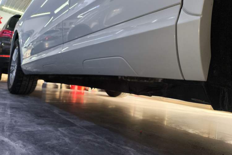 Used Audi Q3 2015 35 TFSI quattro Millionth Anniversary Edition Left Side Sill