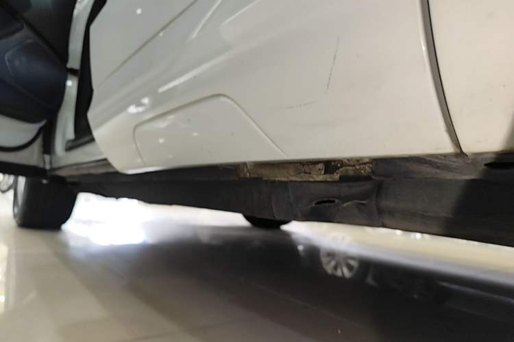 Used Audi Q3 2015 35 TFSI quattro Technology Edition Left Side Sill