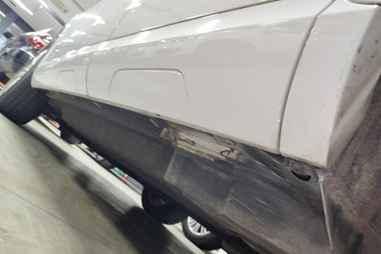 Used Audi Q3 2015 30 TFSI Comfort Model Left Side Sill