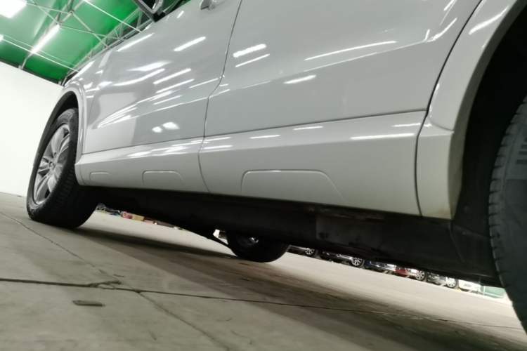Used Audi Q3 2015 35 TFSI quattro Technology Edition Left Side Sill